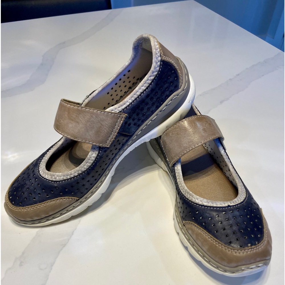 Rieker “Mary Jane” style women’s size 9 shoe